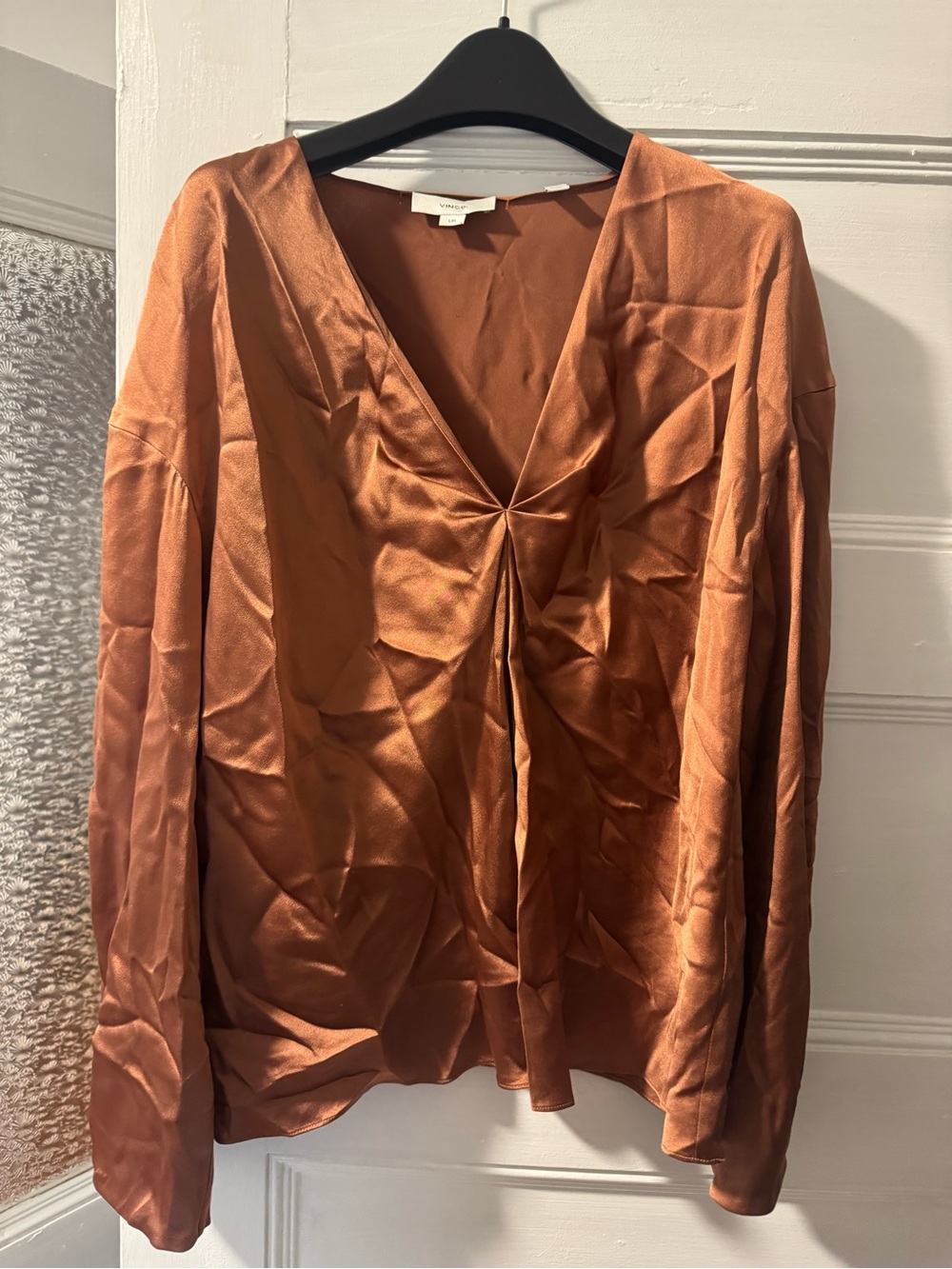 Women Vince silk V-Neck Blouse in Copper